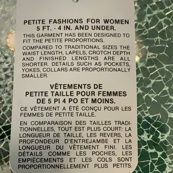 Town and Country petites vintage lilac flower blouse - Picture 5 of 8